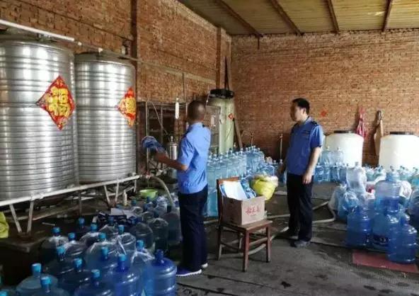 你還在喝桶裝水嗎？直飲水設(shè)備真香